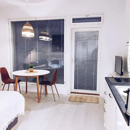 New Studio Cherry Near Helsinki Airport In Kivistoe Vanda Exteriör bild