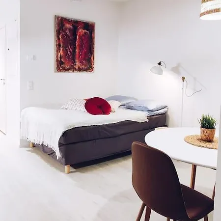New Studio Cherry Near Helsinki Airport In Kivistoe Vanda Exteriör bild