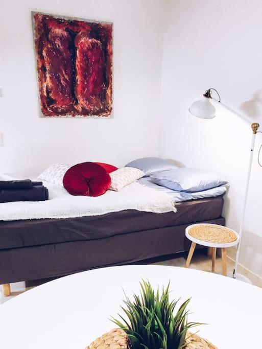 Apartamento New Cherry Near Helsinki Airport In Kivistoe *